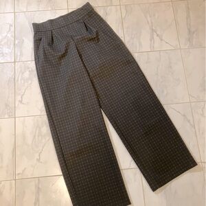 Max studio black Gray Checkered wide leg Pants. Excellent condition!
